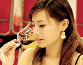 红酒对女人的九大好处